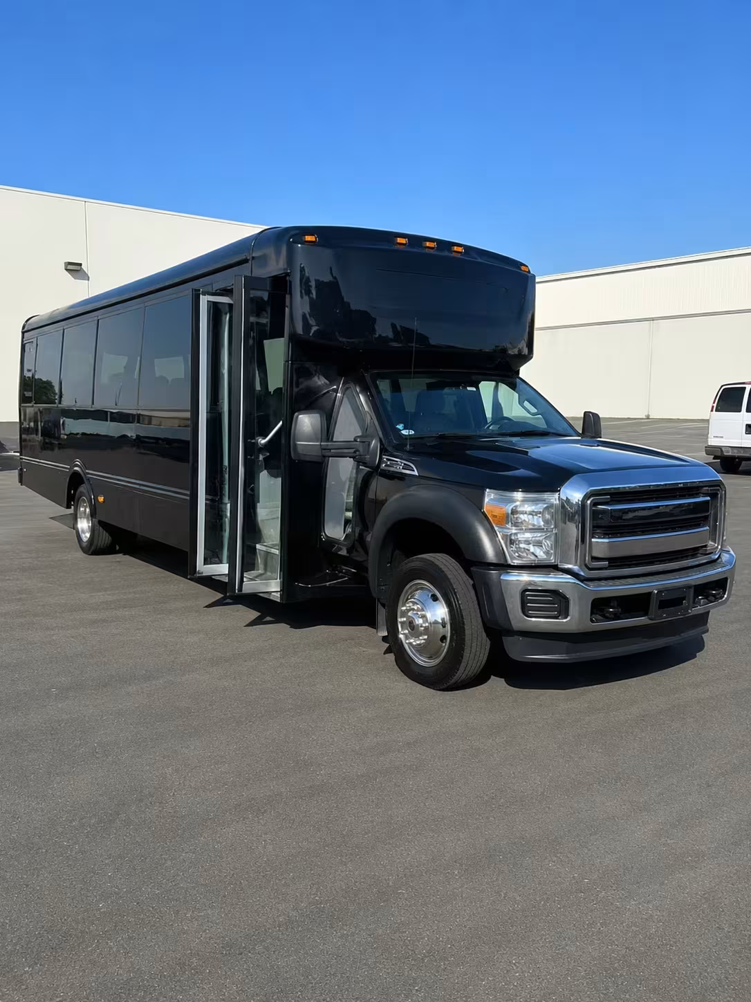 turlock party bus rentals for prom night